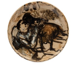 WENDY SHARPE "Couple" Australian pottery plate, signed "Wendy Sharpe, 2000", bearing "King Street Gallery on Burton" label, 24cm diameter