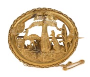 A stunning antique Australian 18ct yellow gold brooch depicting a kangaroo and emu in landscape, mid 19th century, 4cm wide, 9.1 grams - 2