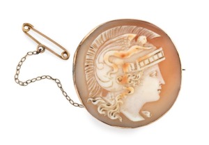 WHITE BROTHERS antique circular cameo brooch with a helmeted classical profile portrait, mounted in 15ct gold, 19th century, stamped "WHITE BROS. 15ct", 4cm wide