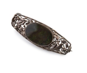 RHODA WAGER (attributed) sterling silver brooch, set with a stunning Lightning Ridge green on black solid opal, 5cm wide