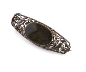 RHODA WAGER (attributed) sterling silver brooch, set with a stunning Lightning Ridge green on black solid opal, 5cm wide