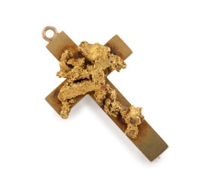 STEVENSON antique Australian 15ct gold cross brooch with large gold nugget specimen, 19th century, stamped "STEVENSON, 15ct", 4.7cm high, 14.9 grams