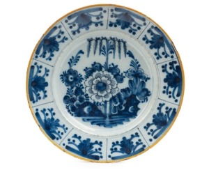 An antique English tin glazed earthenware blue floral plate with yellow border, 17th/18th century, 22.5cm diameter