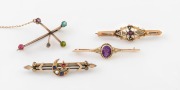 Four antique 9ct gold brooches, set with coloured stones and seed pearls, 19th/20th, the largest 5.5cm wide, 13.9 grams total