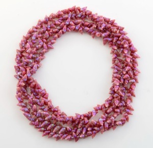 A vintage pink maireener (mariner) shell bead necklace, 130cm long