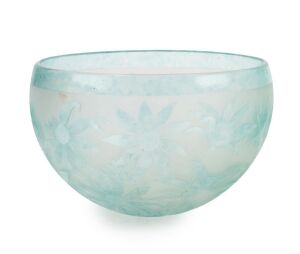 AMANDA LOUDEN "Flannel Flowers" Australian cameo glass bowl, engraved "Amanda Louden, 2003", 9.5cm high, 13cm diameter