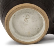 LUCIE RIE wheel-thrown teacup and saucer, stamped "L.R.", the saucer 14cm wide. - 3