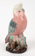 GRACE SECCOMBE pottery galah statue, incised "Grace Seccombe, Australia",  ​​​​​​​19.5cm high - 3