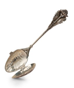 An Australian silver waratah tea brewing spoon, 20th century, 13.5cm long, 40 grams