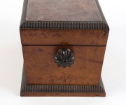 A fine antique tea caddy, 19th century, ​​​​​​​15.5cm high, 38cm wide, 17cm deep - 2