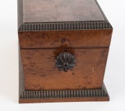 A fine antique tea caddy, 19th century, ​​​​​​​15.5cm high, 38cm wide, 17cm deep - 4