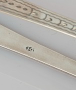 Antique CHANNEL ISLANDS bright cut silver sugar tongs by JACQUES QUESNEL of Jersey, circa 1800, engraved "M.V.D.", 15cm long, 36 grams - 2