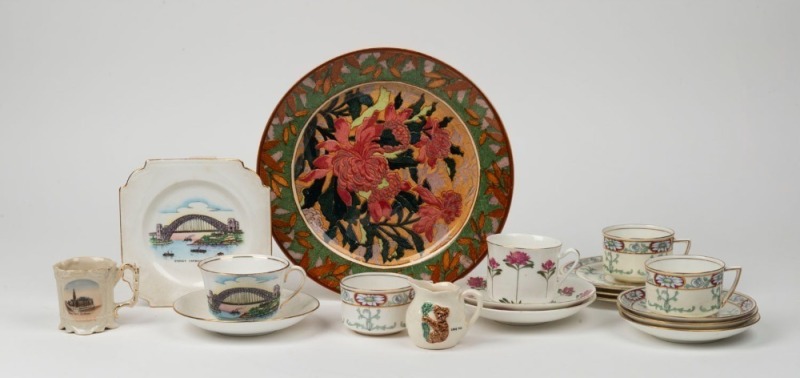 AUSTRALIANA porcelain including Royal Doulton Warratah plate, Warratah cup, saucer and plate, flannel flower tea ware, Sydney Harbour Bridge cup, saucer and plate, koala jug and Sydney Town Hall mug, early to mid 20th century, (18 items), the plate 25.5cm