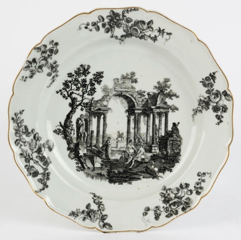 WORCESTER antique English cabinet plate with black transfer classical scene, circa 1770, 22.5cm diameter