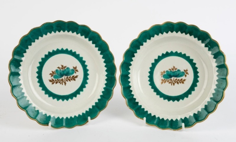 WORCESTER "French Green" pair of antique English porcelain plates, circa 1765, ​​​​​​​21.5cm diameter