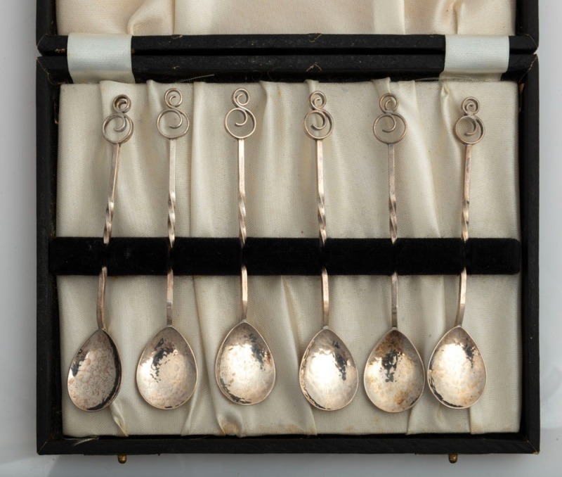 Set of six Australian silver spoons, 20th century, stamped "SILVER", ​​​​​​​11cm long, 40 grams total