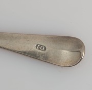 Thirteen assorted antique CHANNEL ISLANDS silver teaspoons, 19th century, ​​​​​​​the largest 14cm long, 156 grams total - 3