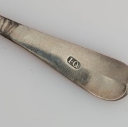 Thirteen assorted antique CHANNEL ISLANDS silver teaspoons, 19th century, ​​​​​​​the largest 14cm long, 156 grams total - 7