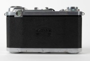 ZEISS IKON: Tenax II&nbsp;580/27 rangefinder camera [#H.76356], c. 1938, with Sonnar&nbsp;40mm f2 lens [#2142462]. - 3