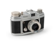 FINETTA-WERK&nbsp;SARABER: Black-leather Hanimar viewfinder camera [#093309], c. 1953, with Finetar 45mm f2.8 lens.