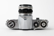 ASAHI KOGAKU: Pentax S SLR camera [#157326], c. 1958, with Takumar 55mm f2.2 lens [#156040], together with metal front lens cap. - 4