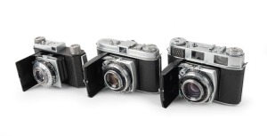 KODAK: Three c. 1950s vertical-folding cameras - one Retina IIIc Type 028 [#90128] with Retina-Xenon C 50mm f2 lens [#6224570] and Synchro-Compur shutter, one Retina Ib Type 018 [#451366] with Retina-Xenar 50mm f2.8 lens [#5104543] and Synchro-Compur shut