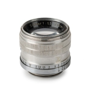 CARL ZEISS JENA: Circa 1942 Sonnar T 50mm f1.5 lens [#2866401] in chrome, with Leica screw mount and infinity lock.