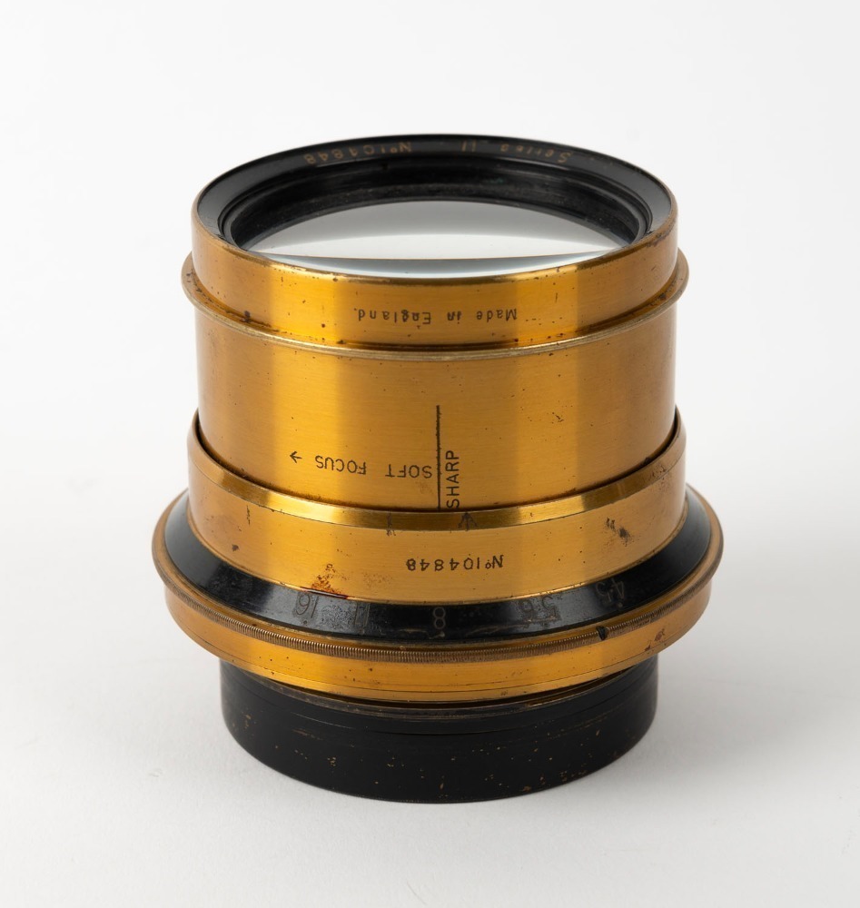 TAYLOR, TAYLOR & HOBSON: Brass series II 10½ inch f4.5 Cooke Portrait Lens  [#104848], c. 1910s.