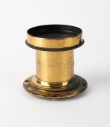 VOIGTL&Auml;NDER: Brass lens 35mm in diameter and 67mm in length, c. 1890s, with cursive inscription that reads '00A No. 29027 Voigtl&auml;nder & Sohn, Wien, Braunschweig'. - 2
