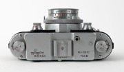 BERNING ROBOT: Robot Royal III Mod. III rangefinder camera [#G-120112], c. 1953, with Xenon 40mm f1.9 lens [#3434324]. - 4