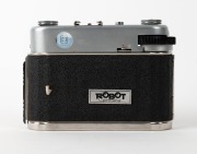 BERNING ROBOT: Robot Vollautomat Star II viewfinder camera [#L171474], c. 1958, with Xenar 38mm f2.8 lens [#11200159]. - 3