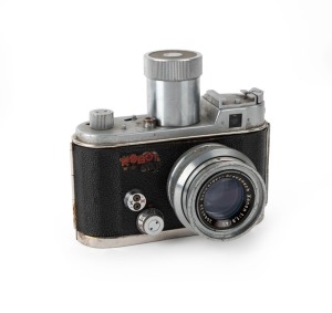 BERNING ROBOT: Robot Star viewfinder camera [#D130877], c. 1952, with Xenon 40mm f1.9 lens [#2584133].