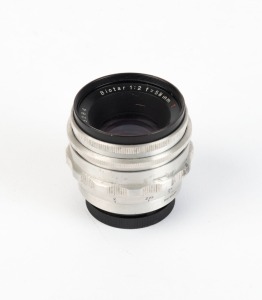 CARL ZEISS JENA: Circa 1955 Biotar T 58mm f2 lens [#3473284] with Exakta mount, together with rear lens cap.