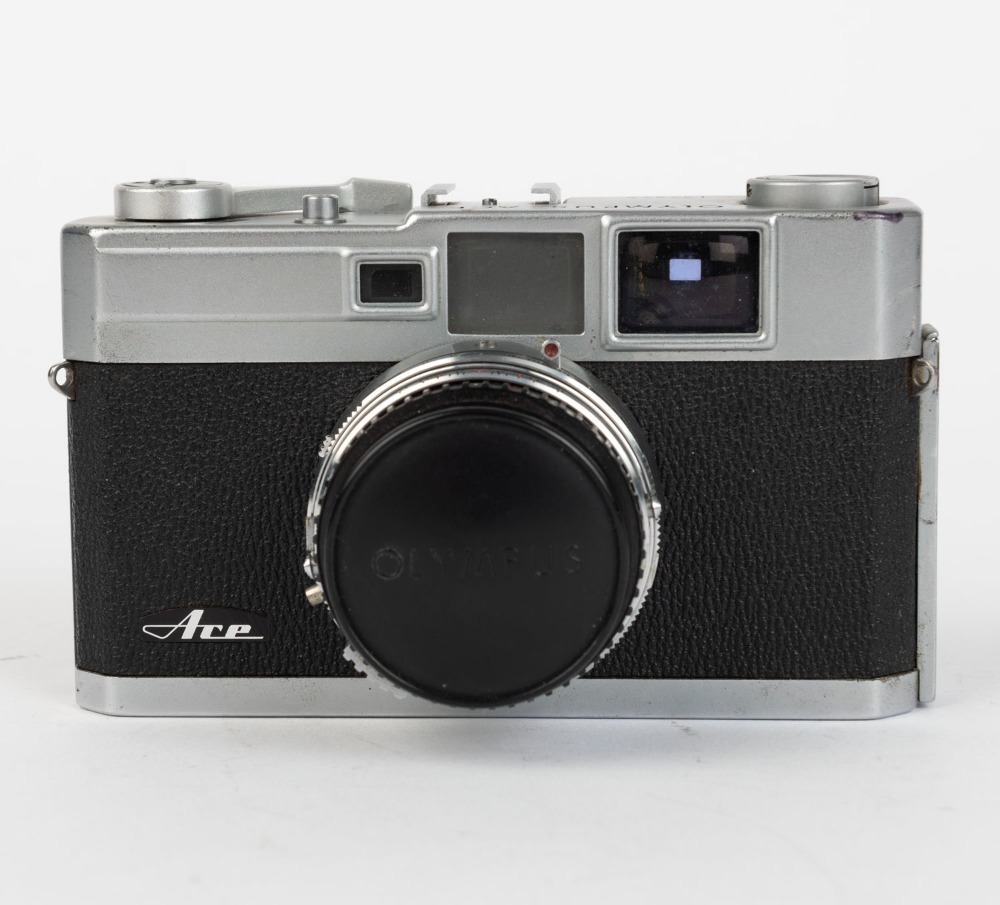 OLYMPUS Circa 1958 OlympusAce rangefinder camera with E. ZuikoW 35mm
