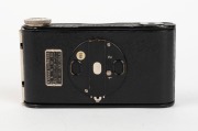 KONICA: Pearlette&nbsp;strut-folding camera, c. 1933,&nbsp;with sports finder and&nbsp;beautiful raised decorative elements on black crackle paint finish. - 3