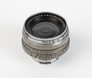 CARL ZEISS: Chrome Sonnar T 50mm f2 lens, c. 1942, with M39 mount featuring collapsible infinity lock for Leica etc.