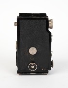 FOTH: Foth-Flex II TLR camera, c. 1934, with Foth Anastigmat 75mm f3.5 lens, together with metal lens cap. - 3