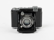 ZEISS IKON: Super Ikonta&nbsp;B 532/16 horizontal-folding camera [#F 3921], c. 1938, with Tessar&nbsp;80mm f2.8 lens [#2102832] and&nbsp;Compur-Rapid&nbsp;shutter. - 2