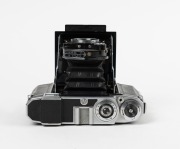 ZEISS IKON: Super Ikonta&nbsp;B 532/16 horizontal-folding camera [#F 3921], c. 1938, with Tessar&nbsp;80mm f2.8 lens [#2102832] and&nbsp;Compur-Rapid&nbsp;shutter. - 4
