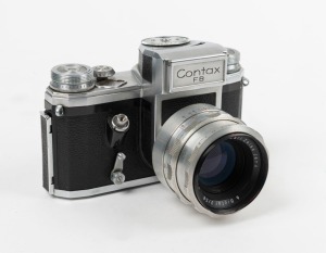 PENTACON: Contax FB SLR camera, c. 1956, with Biotar 58mm f2 lens [#5765887] and built-in selenium light meter.