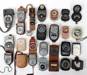 VARIOUS MANUFACTURERS: Twenty-five light meters, many in leather cases, issued by brands such as Sekonic, Minolta, Astron, General Electric, Capital, Bewi, Paton Electrical, Kalimar, Unittic, American Bolex Company, Bertram, Primat, and Chuo Electronic. (