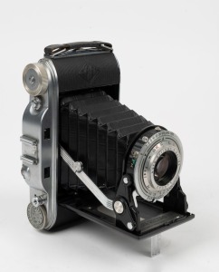 AGFA: Record III vertical-folding camera [#VM2827], c. 1952, with Solinar 105mm f4.5 lens [#Z03979] and Synchro-Compur shutter.