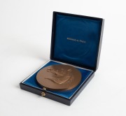 CENT / CINQUATENAIRE / DE LA SOCI&Eacute;T&Eacute; D'ENCOURAGEMENT / POUR / L'AM&Eacute;LIORATION DES RACES / DE / CHEVAUX EN FRANCE / 1833 - 1983, Bronze medal commemorating the 150th Anniversary of the Society for the Encouragement of the Improvement of the Horse Bloodstock