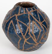 PEPAI JANGALA CARROLL, "Walungurru IV, 2018, stoneware with sgraffito, incised "Pepai&nbsp;Carroll", 20cm high - 2