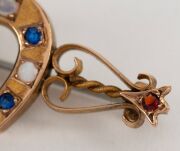 GEORGE RICHARD ADDIS of Kalgoorlie antique Australian 15ct gold stock-pin brooch with horseshoe, set with blue sapphires and opals, late 19th century, stamped "ADDIS", ​​​​​​​4.5cm wide, 4.3 grams - 5