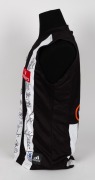 2006 Collingwood Anzac Day, Number 5&nbsp;guernsey, signed by all the players in the team that day. - 3