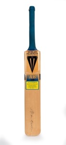 Allan border Beyond Ten Thousand limited edition autographed full-size Duncan Fearnley bat, No. 0302