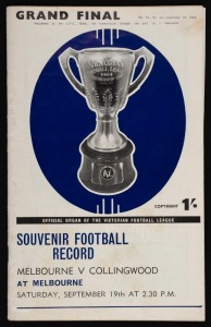 1964 GRAND FINAL "Football Record". Melbourne defeated Collingwood by 4 points in front of more than 102,000 fans. Melbourne were competing in the finals for the 11th consecutive season. They were also playing in their 8th Grand Final in 11 seasons. It wo