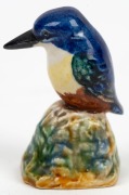 GRACE SECCOMBE&nbsp;rare pottery statue of a kingfisher, incised "Grace Seccombe, N.S.W.", 7cm high - 3