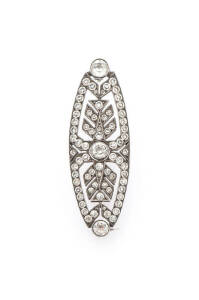 BROOCH: Vintage paste bar brooch